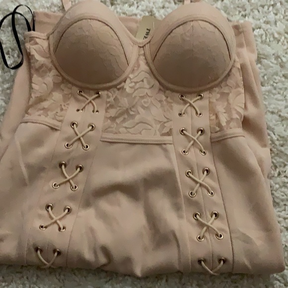 NWT nude bodycon dress - Picture 7 of 7